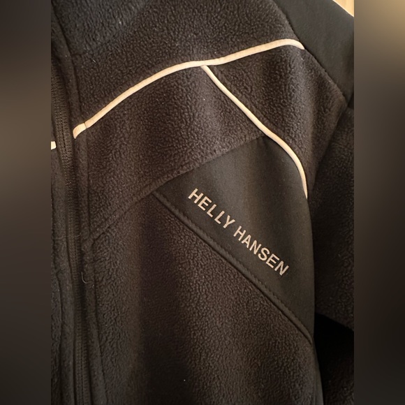 365. Ladies Helly Hansen Vintage Fitted Black White Fleece Zip-Up Floral Jacket - Picture 9 of 13